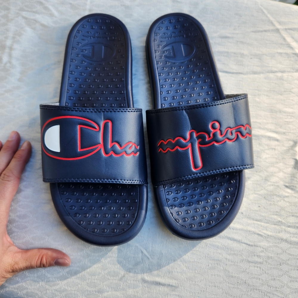 Champion slides size 8